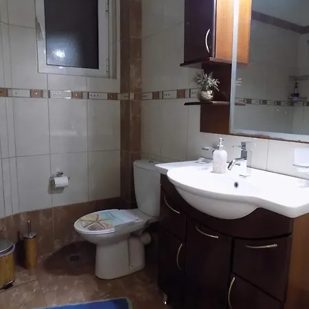 Apartment Natalys 2 Bedroom Gorgeous In